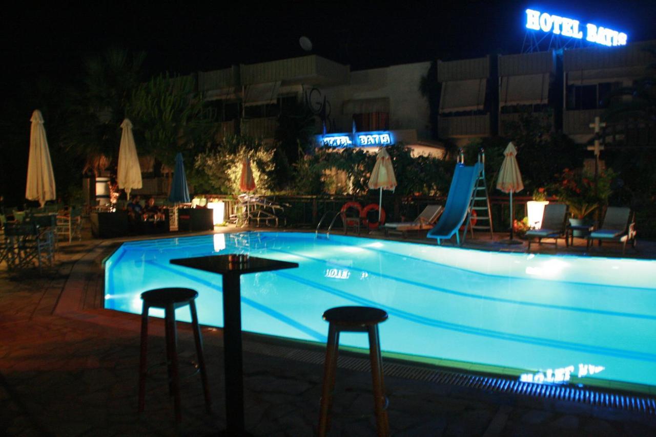 Batis Hotel Livanátai エクステリア 写真
