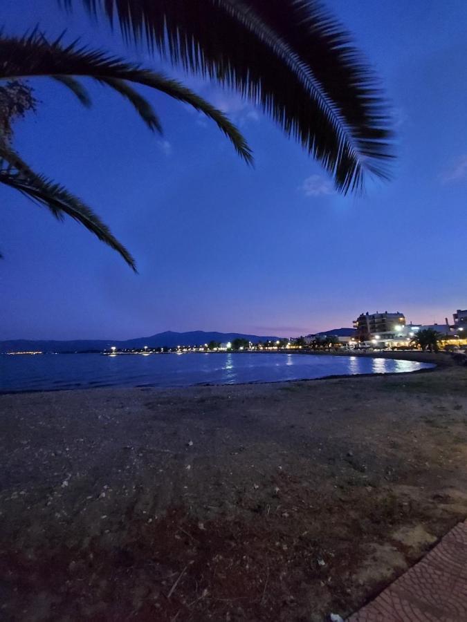 Batis Hotel Livanátai エクステリア 写真
